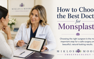 Patient consulting with a doctor about choosing the best surgeon for monsplasty